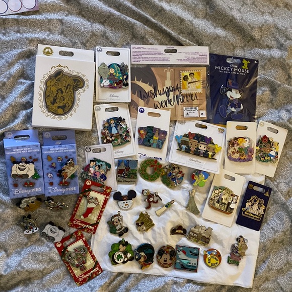 Disney Parks Pin lot of 40 le lr mystery epcot pins